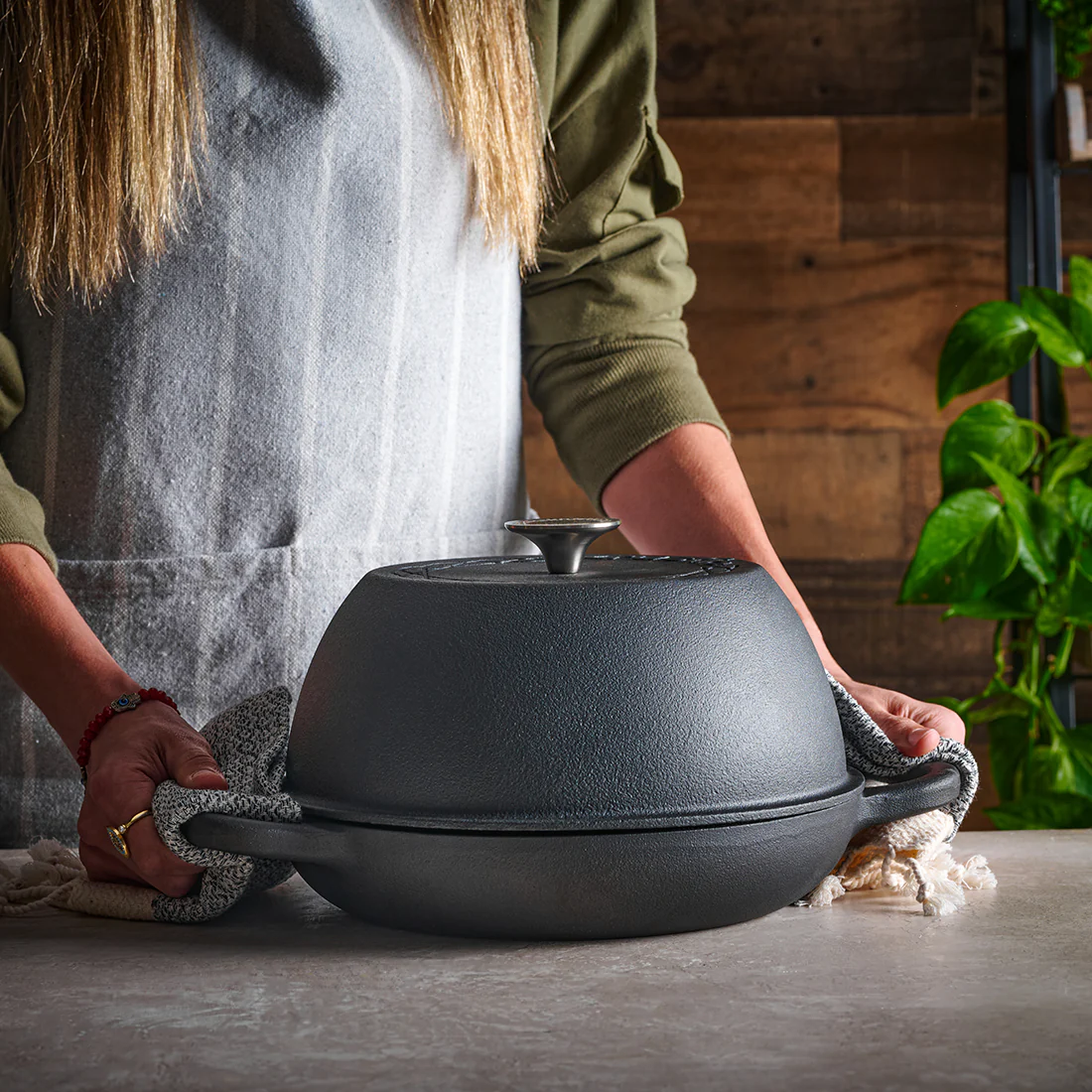 The Freeform Dutch Oven • Cast Iron • Round - Image 4